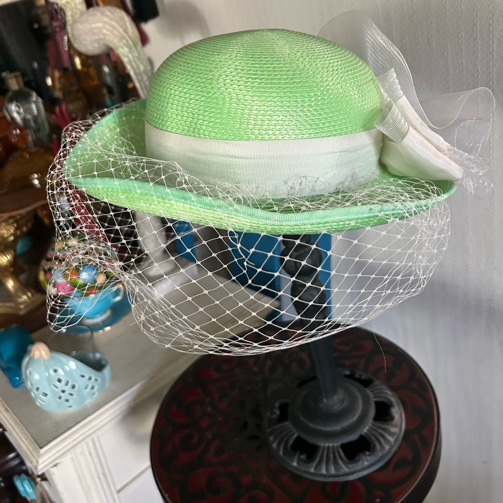 Vintage Mint Green Straw Hat - Picture 2 of 7
